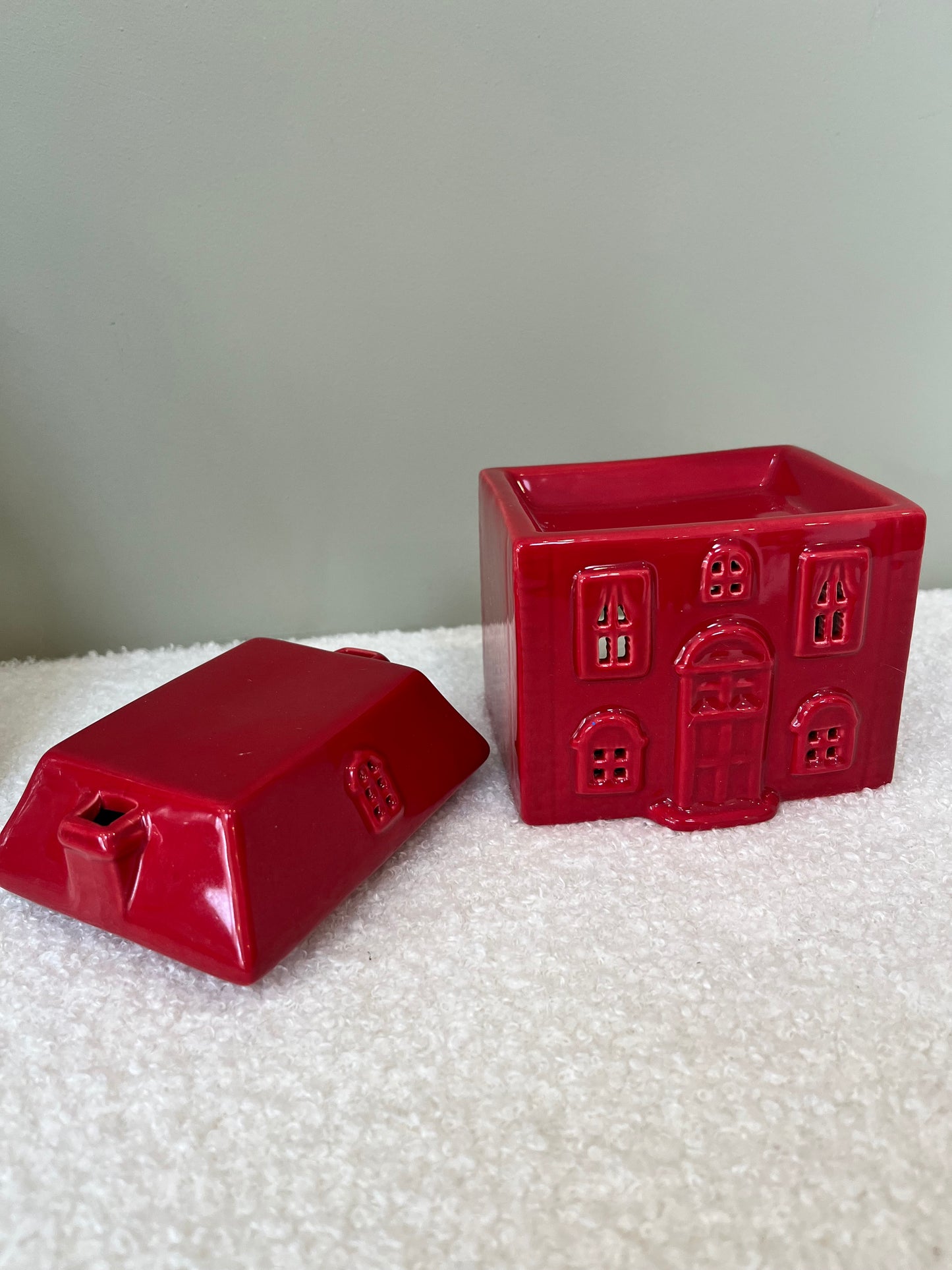 Ceramic House Oil and Wax Warmer/Burner